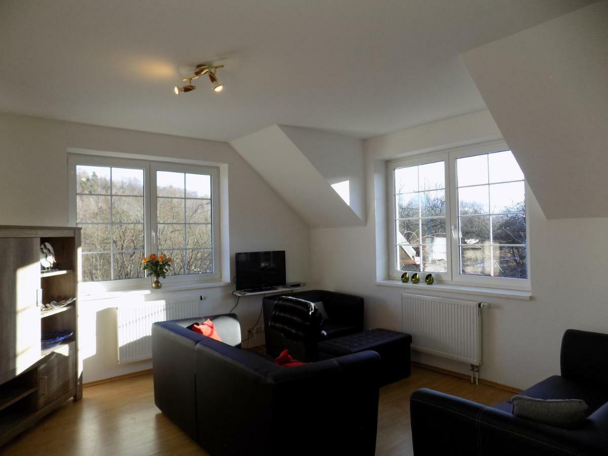 Landhaus Florian Apartamento Rovensko pod Troskami Exterior foto