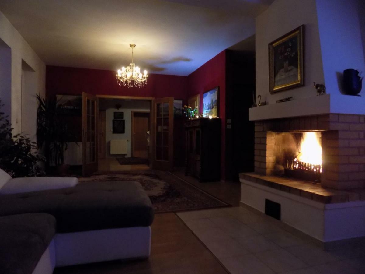 Landhaus Florian Apartamento Rovensko pod Troskami Exterior foto
